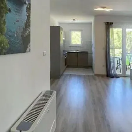 Amazing In With Wifi Apartment Bibinje